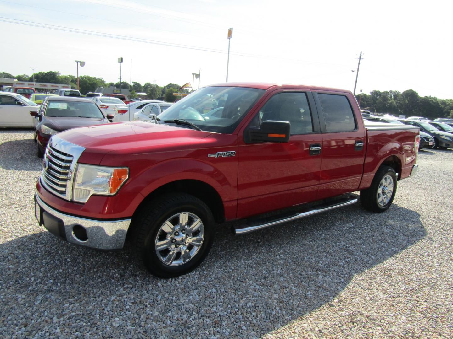 2011 Red /Tan Ford F-150 FX2 SuperCrew 5.5-ft. Bed 2WD (1FTFW1CF2BF) with an 5.0L V8 engine, Automatic transmission, located at 15016 S Hwy 231, Midland City, AL, 36350, (334) 983-3001, 31.306210, -85.495277 - Photo#2